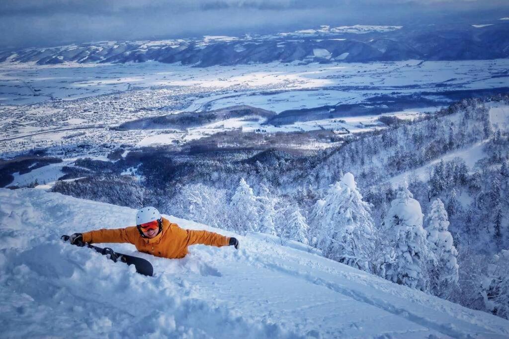 Furano Cube Sugar-方糖民宿,步行8Min到雪场,3 Brs,Max 6Ppl מראה חיצוני תמונה
